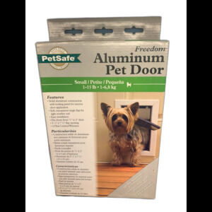 PetSafe 5-1/8 in. x 7 5/8in. Small Freedom Aluminum Pet Door For 1-15lb Pets‎